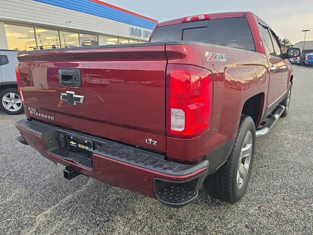 Used 2017 Chevrolet Silverado 1500 LTZ Z71 w/ LTZ Plus Package AWD/4WD image 4