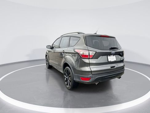 Used 2018 Ford Escape SE w/ SE Sport Appearance Package image 6