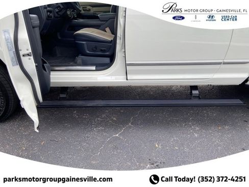 Used 2022 RAM 3500 Limited image 11