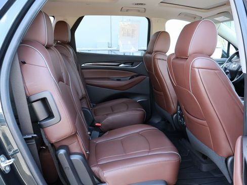 Used 2020 Buick Enclave Avenir w/ Avenir Technology Package image 17