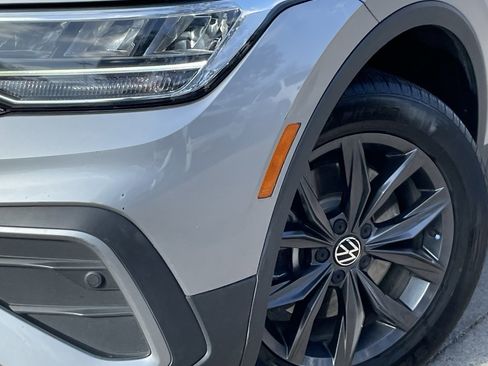 Used 2024 Volkswagen Tiguan SE image 8