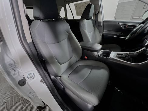 Used 2025 Toyota RAV4 LE image 35