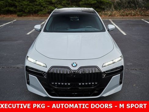 Used 2023 BMW 760i xDrive 760i xDrive w/ Executive Package image 18