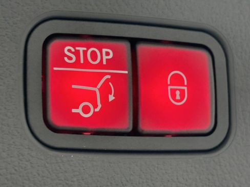 New 2026 Mercedes-Benz GLC 300 image 22