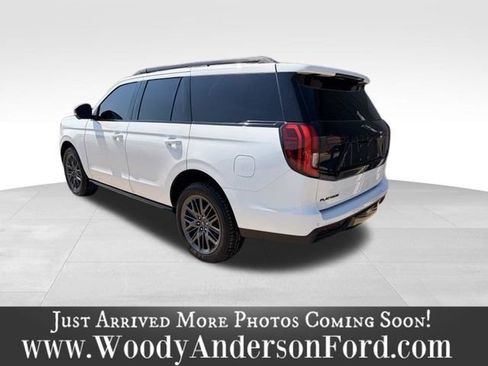 Used 2025 Ford Expedition Platinum w/ Stealth Performance Package AWD/4WD image 5