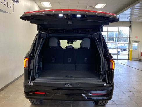 New 2026 Lincoln Navigator Black Label image 9