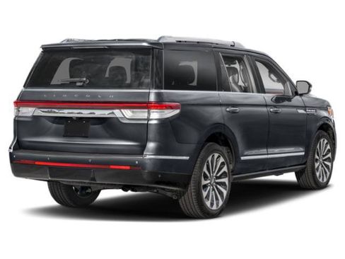 Used 2024 Lincoln Navigator Reserve AWD/4WD image 2