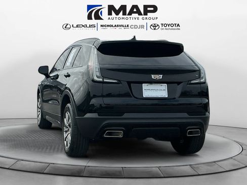 Used 2021 Cadillac XT4 Sport image 3