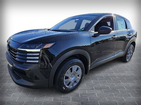 New 2026 Nissan Kicks S image 2