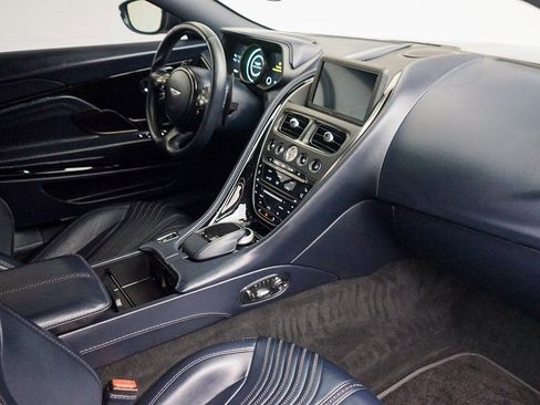 Used 2017 Aston Martin DB11 V12 RWD image 33