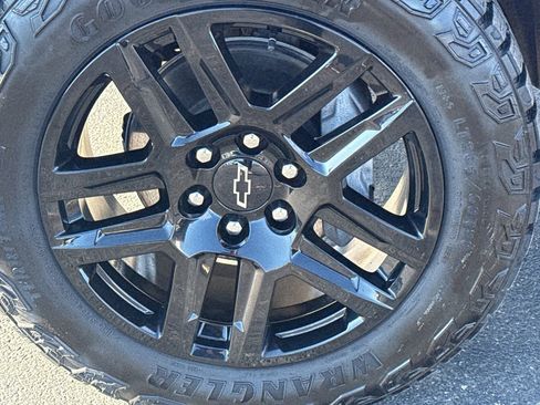 Used 2024 Chevrolet Silverado 1500 LT Trail Boss w/ LT Trail Boss Premium Package image 10