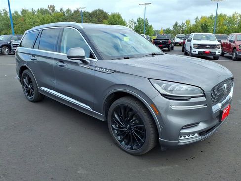 Used 2021 Lincoln Aviator Reserve w/ Equipment Group 208A image 8