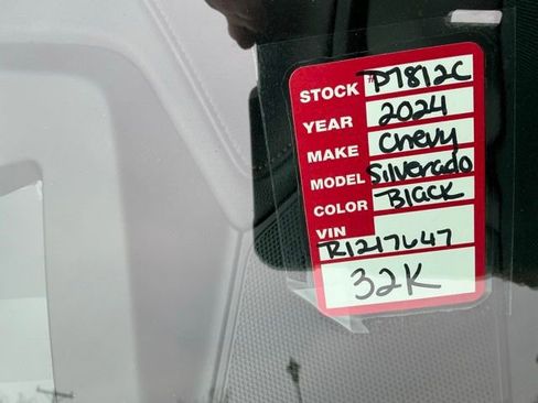 Used 2024 Chevrolet Silverado 2500 High Country w/ High Country Premium Package image 35