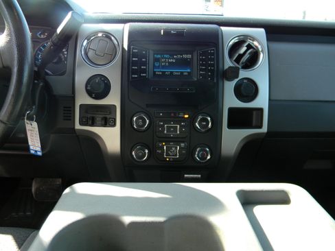 Used 2014 Ford F150 XLT w/ Equipment Group 302A Luxury image 8