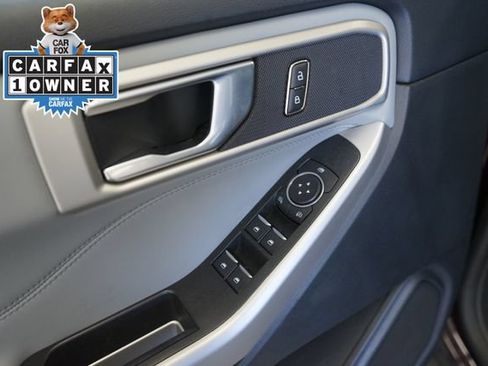 Used 2022 Ford Explorer XLT w/ Equipment Group 202A AWD/4WD image 19
