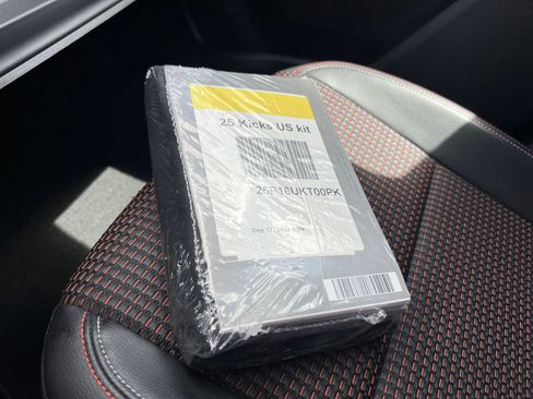 Used 2025 Nissan Kicks SR w/ Illumination Package image 27