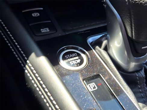 Used 2023 Nissan Kicks SV FWD image 20
