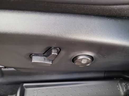 New 2026 Chrysler Voyager LX image 20