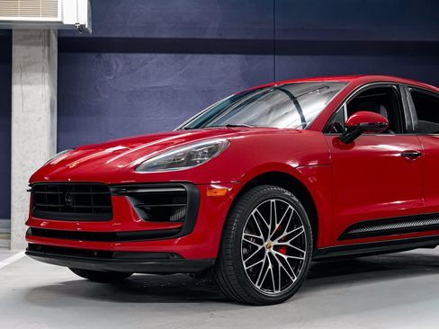 Used 2023 Porsche Macan S w/ Premium Package Plus AWD/4WD image 37