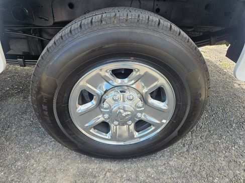 Used 2021 RAM 3500 Tradesman w/ Chrome Appearance Group AWD/4WD image 13