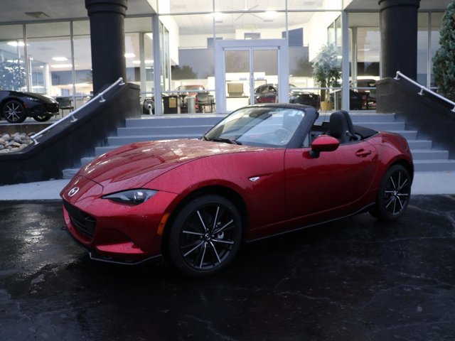 Certified 2026 MAZDA MX-5 Miata Grand Touring w/ Appearance Package RWD image 1