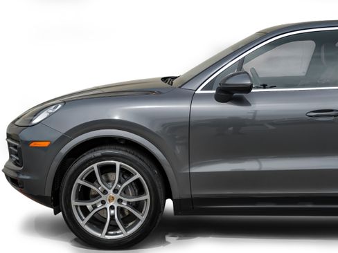 Used 2020 Porsche Cayenne image 12