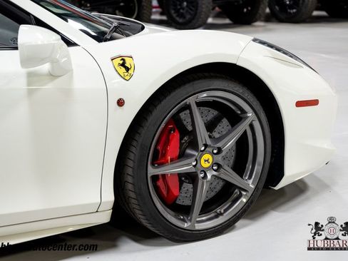 Used 2014 Ferrari 458 Spider image 37