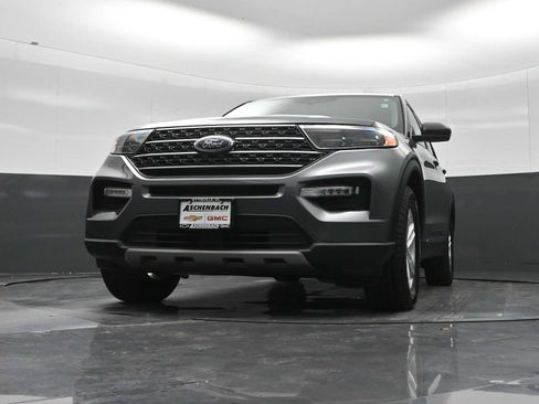 Used 2023 Ford Explorer XLT w/ Equipment Group 202A image 35