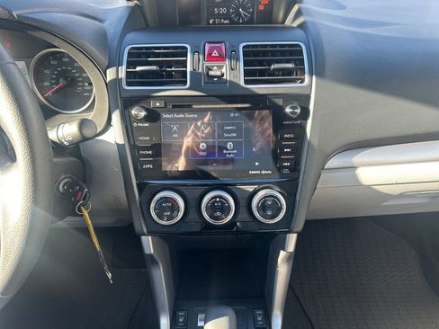 Used 2018 Subaru Forester 2.5i Premium w/ All-Weather Package image 22