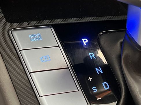 Used 2024 Hyundai Elantra SEL image 42