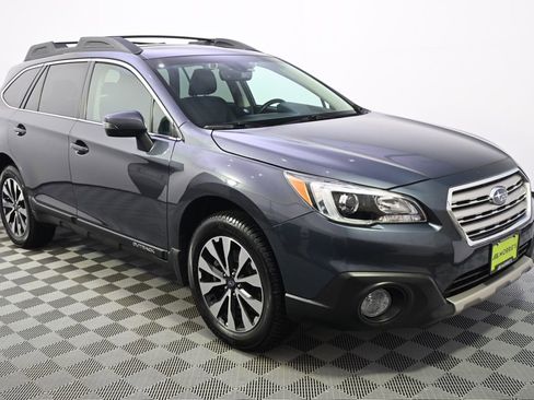 Used 2017 Subaru Outback 2.5i Limited AWD/4WD image 8