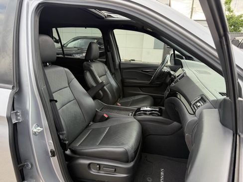 Used 2021 Honda Passport Touring image 9