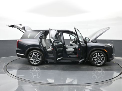 Used 2023 Hyundai Palisade SEL image 50