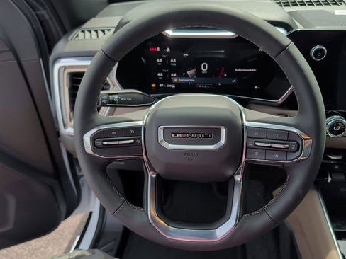 New 2026 GMC Canyon Denali AWD/4WD image 14