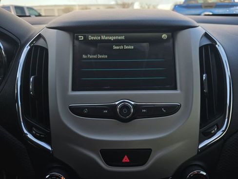 Used 2018 Chevrolet Cruze LS image 19