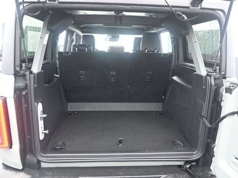 Used 2024 Ford Bronco Outer Banks AWD/4WD image 15