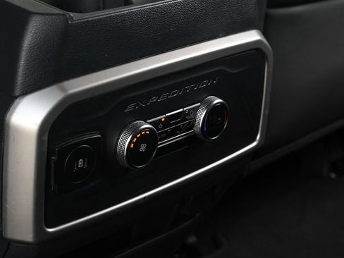 Used 2024 Ford Expedition XLT RWD image 33