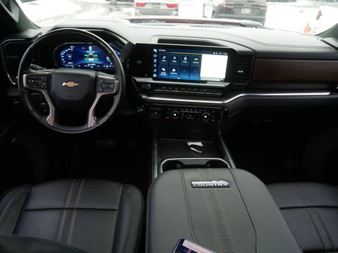 Used 2024 Chevrolet Silverado 2500 High Country w/ Technology Package image 14