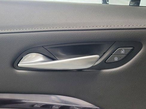 Used 2023 Cadillac XT4 Luxury image 16