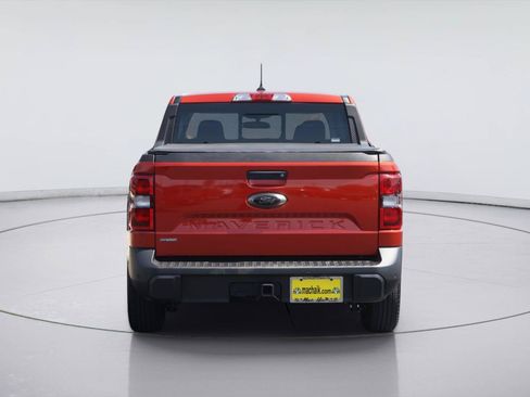 Used 2024 Ford Maverick Lariat w/ Black Appearance Package FWD image 7