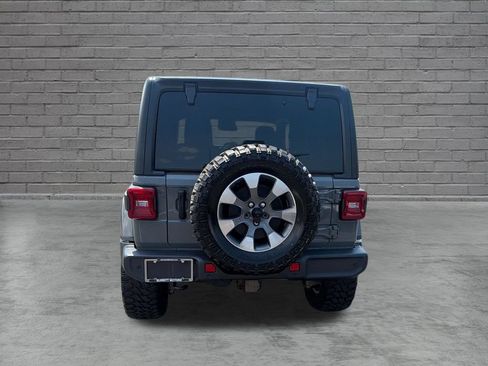 Used 2021 Jeep Wrangler Unlimited Sahara w/ Dual Top Group AWD/4WD image 8
