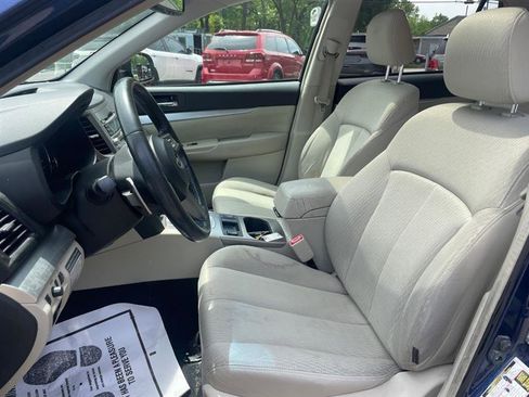 Used 2011 Subaru Outback 2.5i Premium AWD/4WD image 11