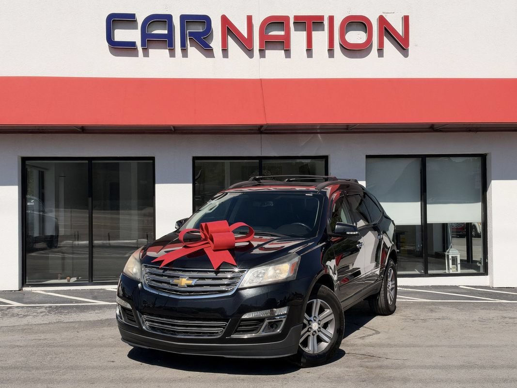 Used 2015 Chevrolet Traverse LT FWD image 2