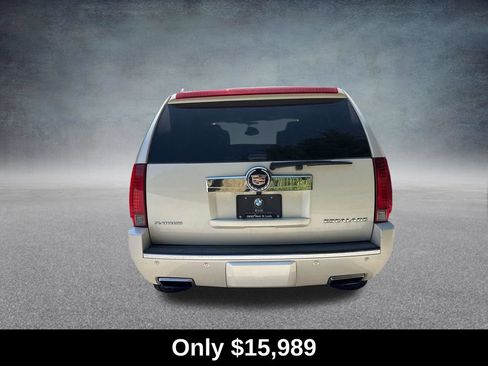 Used 2014 Cadillac Escalade Platinum AWD/4WD image 4