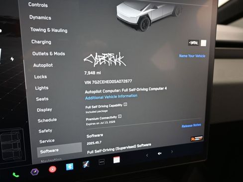 Used 2025 Tesla Cybertruck AWD Crew Cab image 20