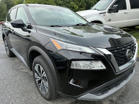 Used 2021 Nissan Rogue SV AWD/4WD image 3
