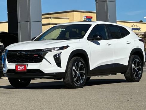 New 2026 Chevrolet Trax RS w/ Sunroof Package FWD image 12