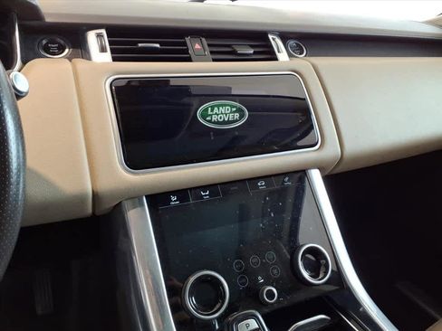 Used 2020 Land Rover Range Rover Sport HSE image 12
