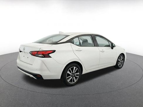Used 2025 Nissan Versa SV FWD image 9