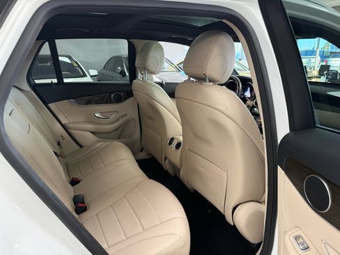 Used 2018 Mercedes-Benz GLC 300 4MATIC image 23